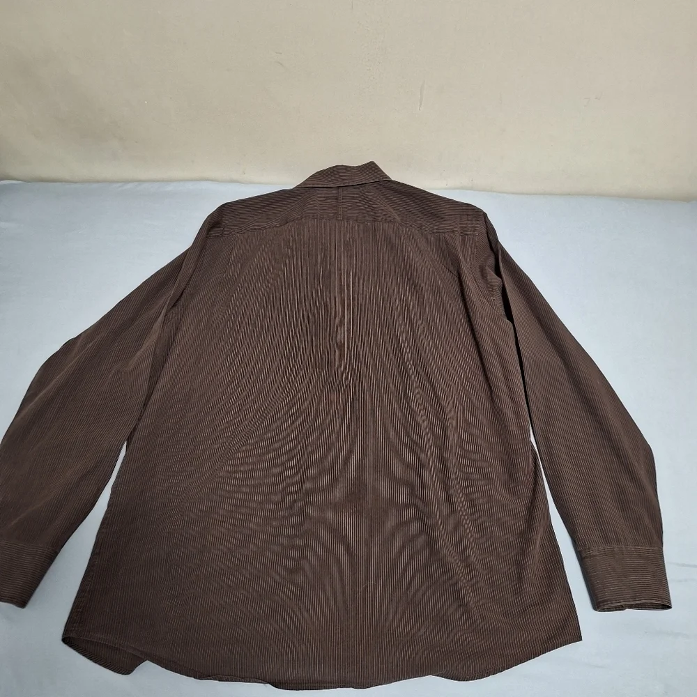 Banana Republic long sleeve button-down men's shirt size large.